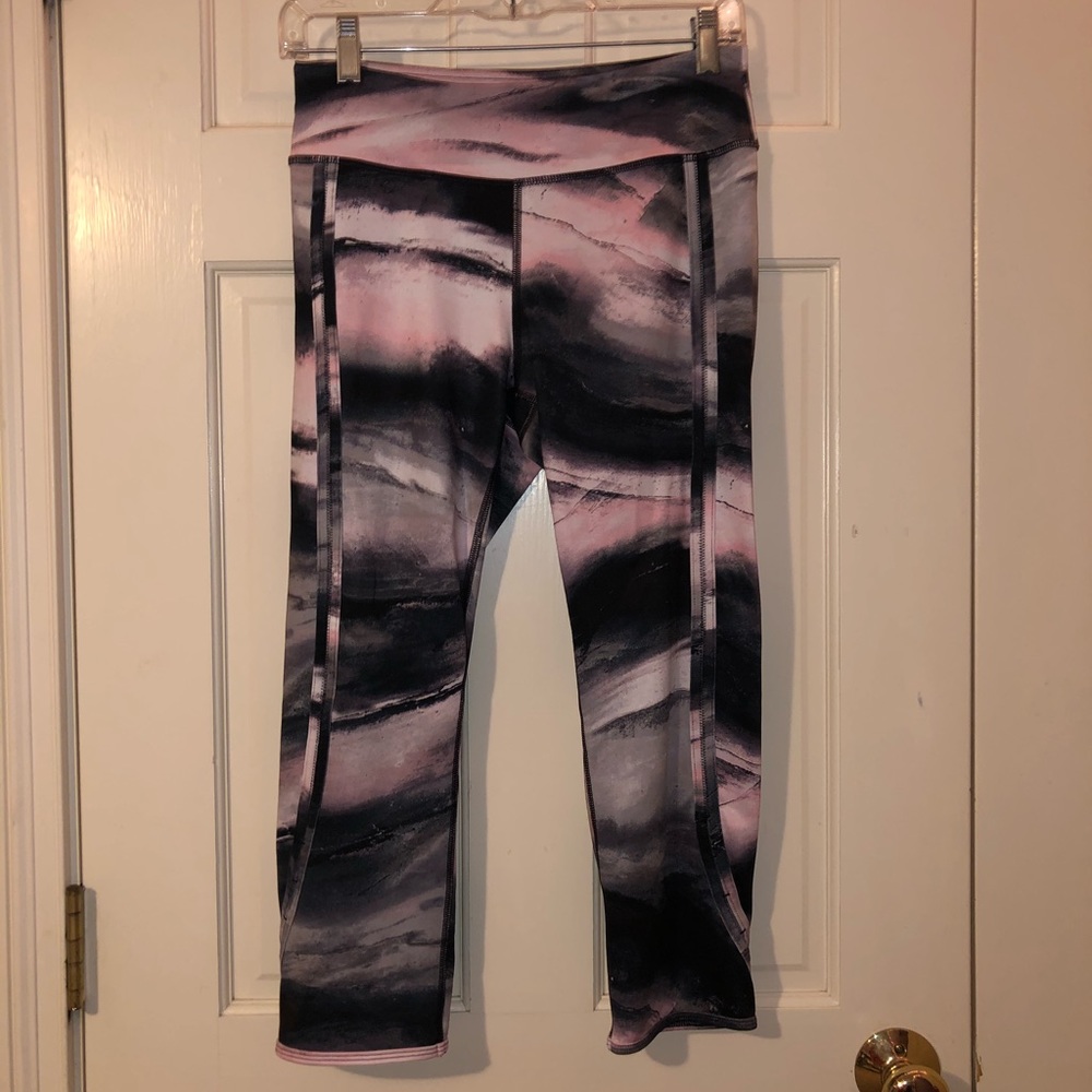 Multi Color Marble Crop Leggings With Hole Accents